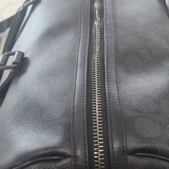 Coach Duffle Bag - Picture 6 of 10